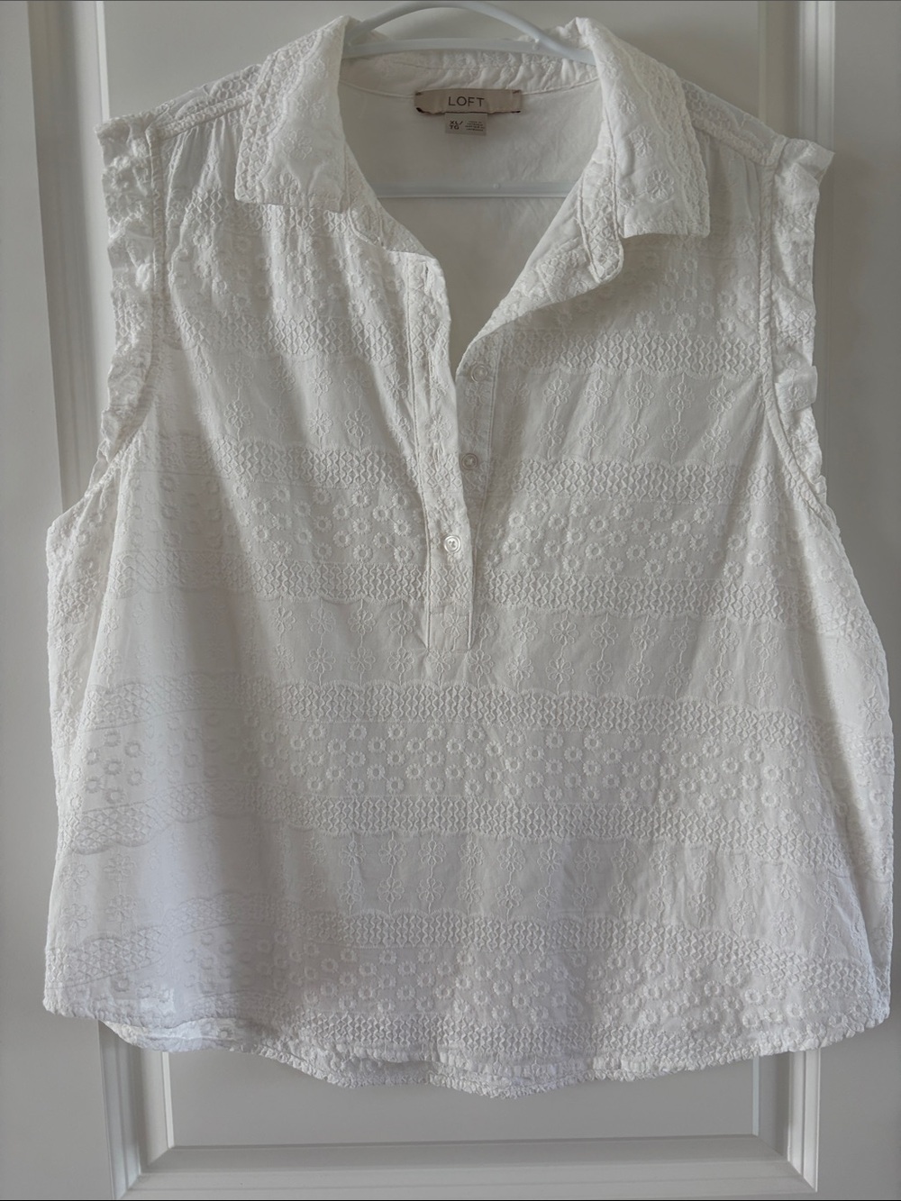 LOFT White Eyelet Sleeveless Collared Popover Top C28